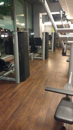 Gimnasio McFit Barberà Del Vallès 《 OPINIONES